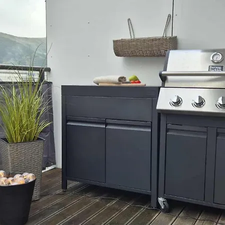 Modern Center - Balcony Apartmán
